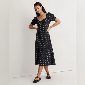 Sweetheart Puff-Sleeve Midi Dress in Stardot